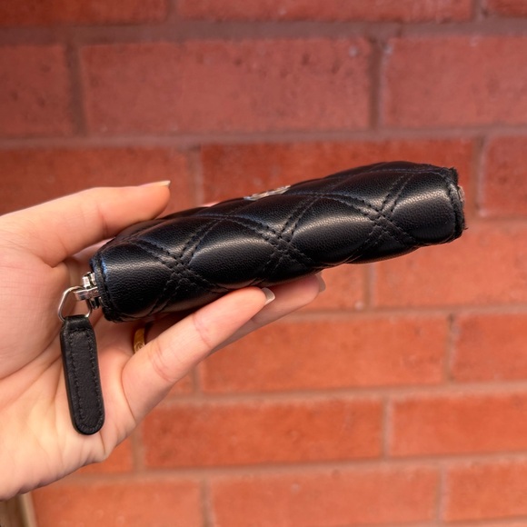 Chanel Zip Lambskin Cardholder Wallet SHW 20 - Picture 2 of 9